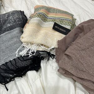 Fashion Scarf Set with Fringe